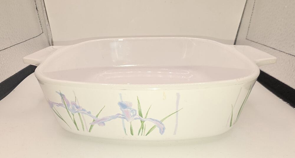 Corning Ware A-1-B SHADOW IRIS A-1-B Casserole Dish / 1 Liter Quart
